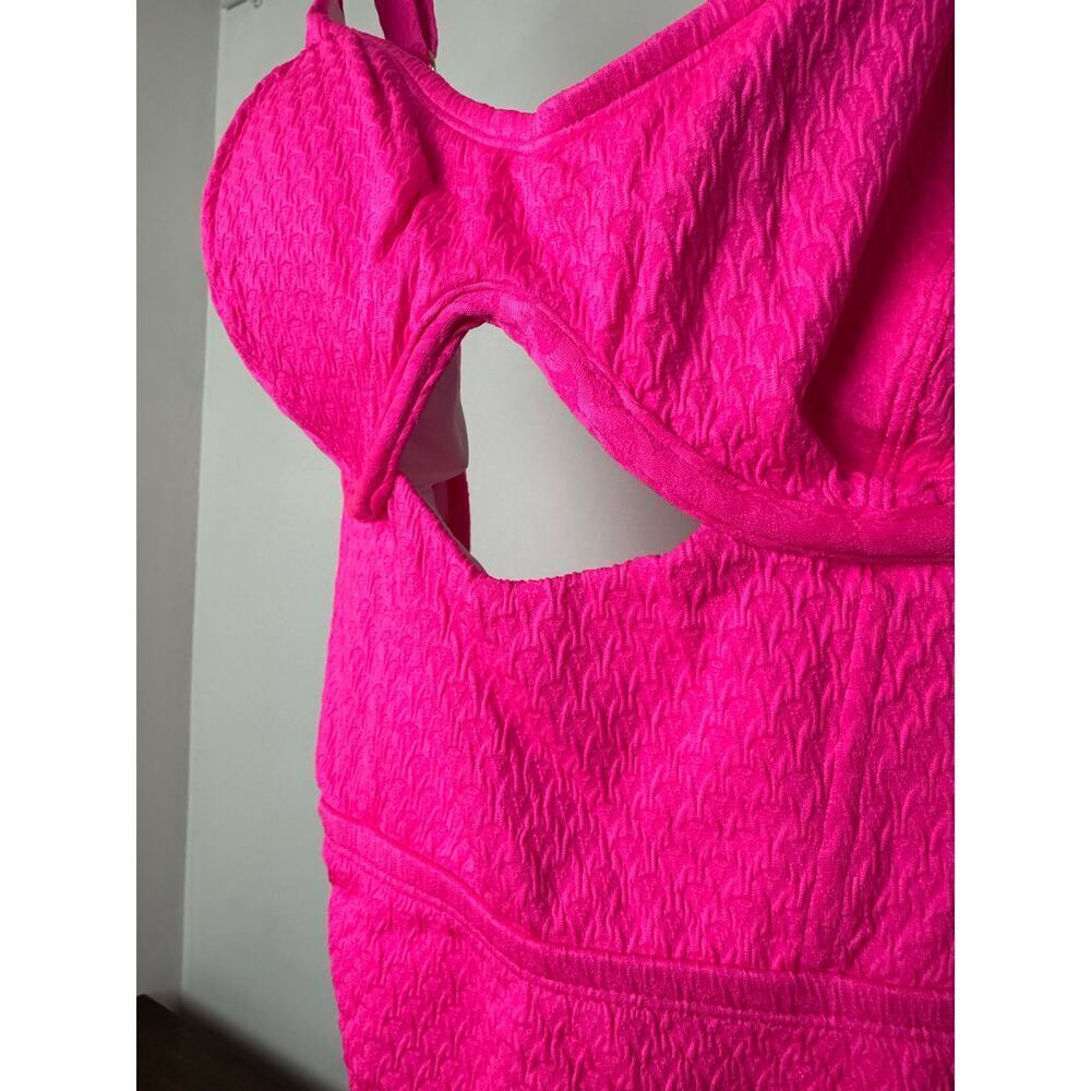 Hot Pink Textured One Piece Swimsuit with Underwire 2X (FTF) - Picture 7 of 12